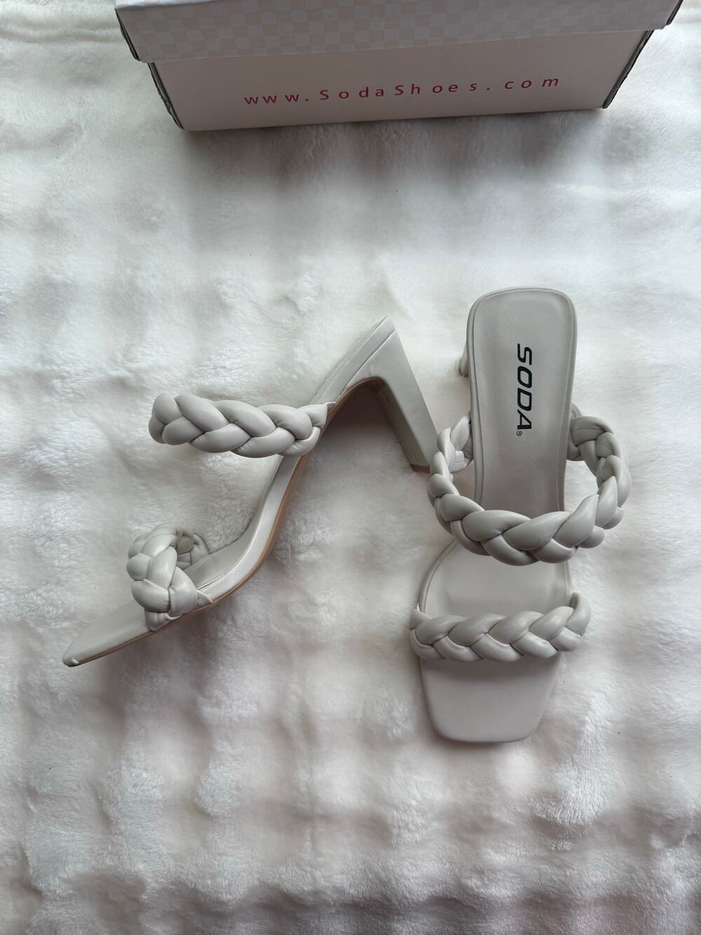SODA Found-S Bone Braided Double-Strap Block Heel Sandals Women’s Size 8.5
